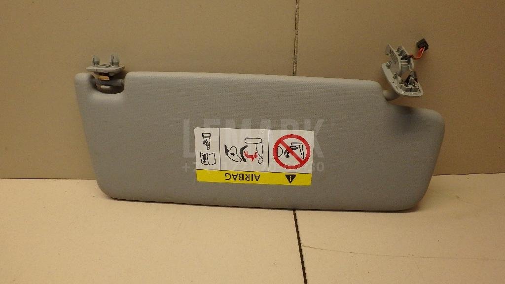 Козырек солнцезащитный (внутри)