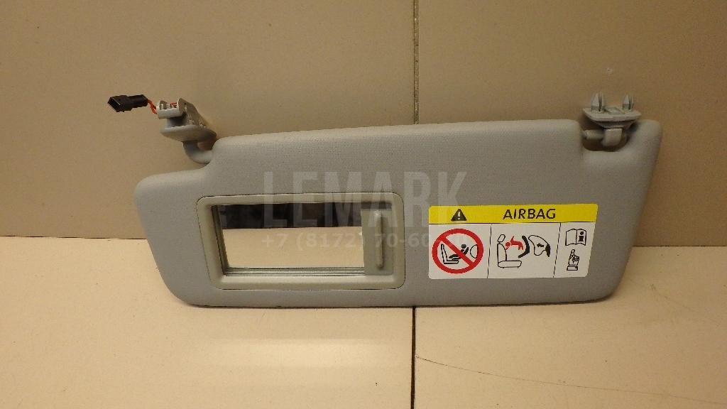 Козырек солнцезащитный (внутри)