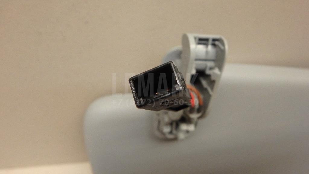 Козырек солнцезащитный (внутри)