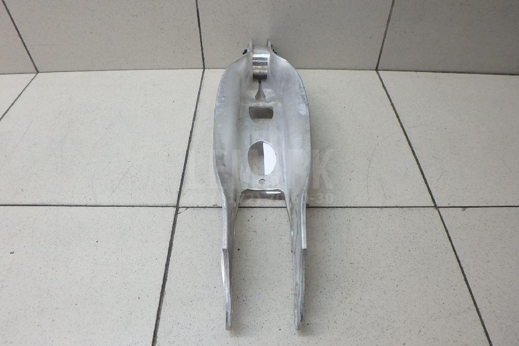 Рычаг задний поперечный