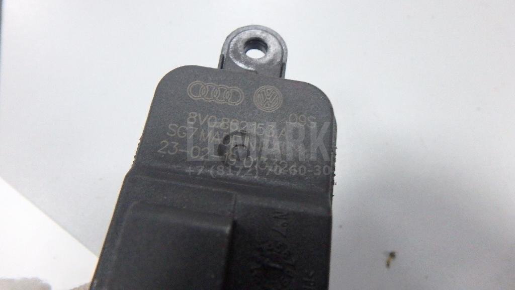 Активатор замка крышки бензобака