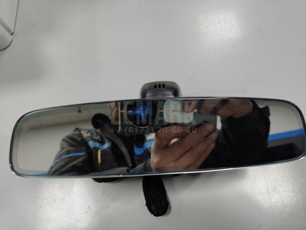 Зеркало заднего вида