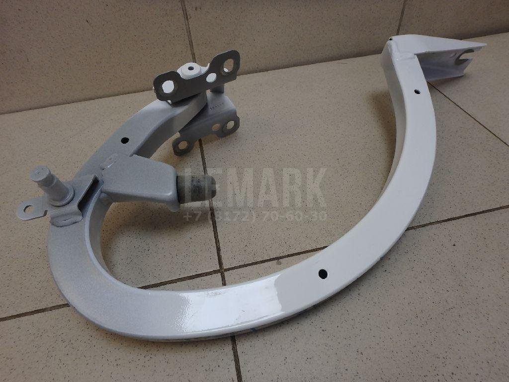 Петля крышки багажника