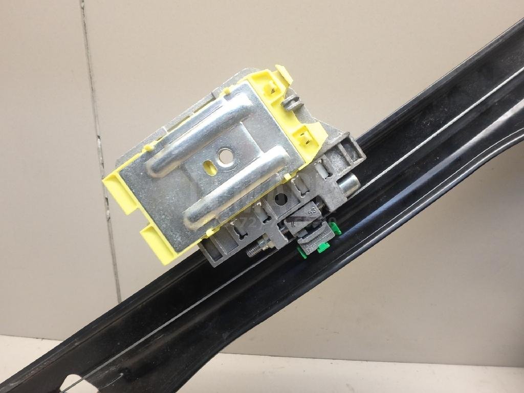 Стеклоподъемник электр. передний левый