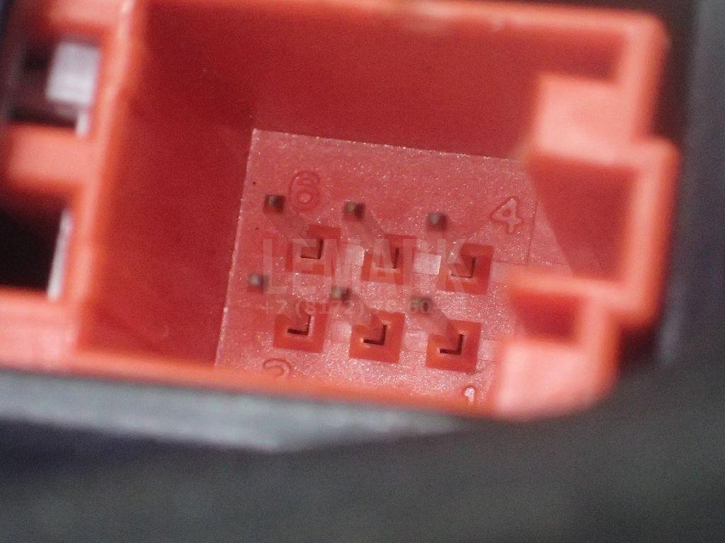 Фонарь задний внутренний правый