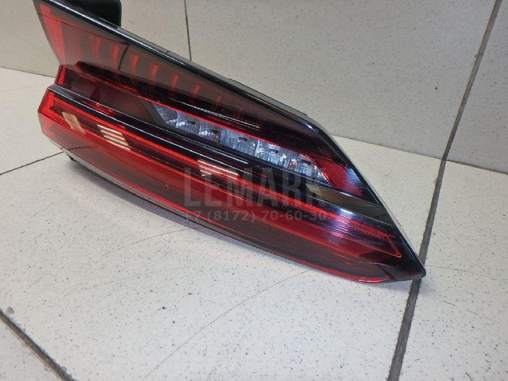 Фонарь задний внутренний правый