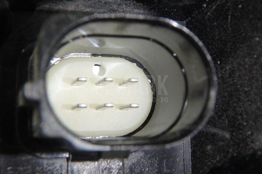 Фонарь задний наружный левый