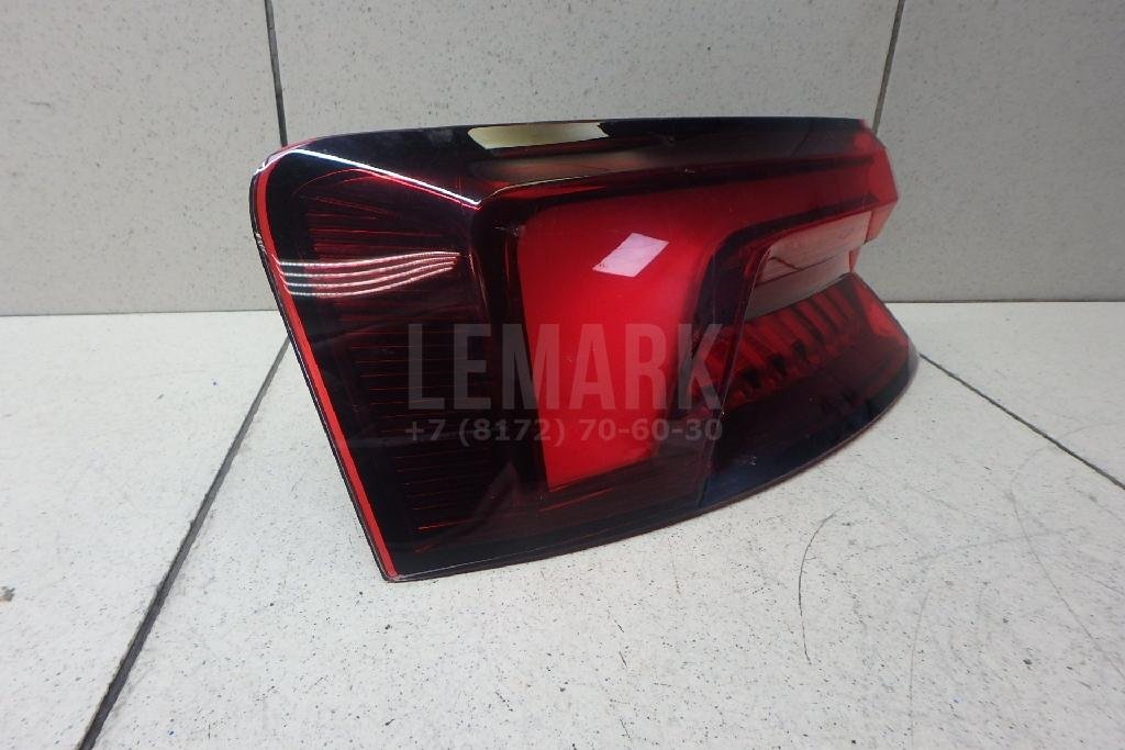 Фонарь задний наружный левый