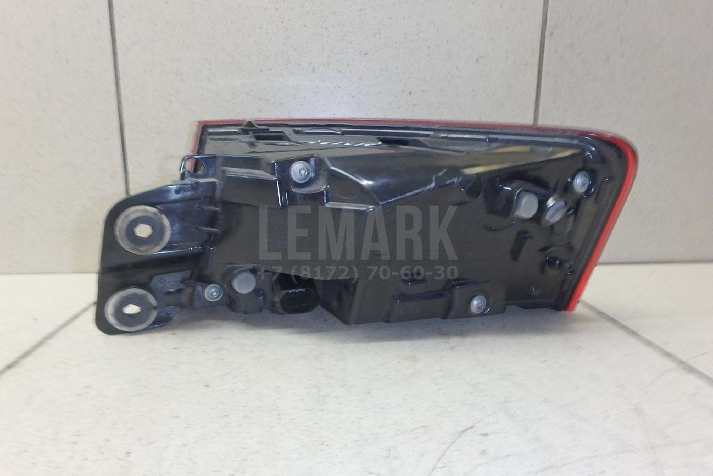 Фонарь задний наружный левый