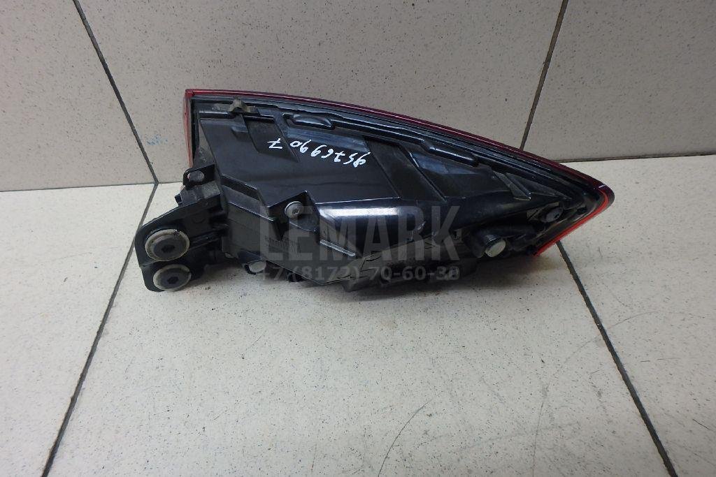 Фонарь задний наружный левый