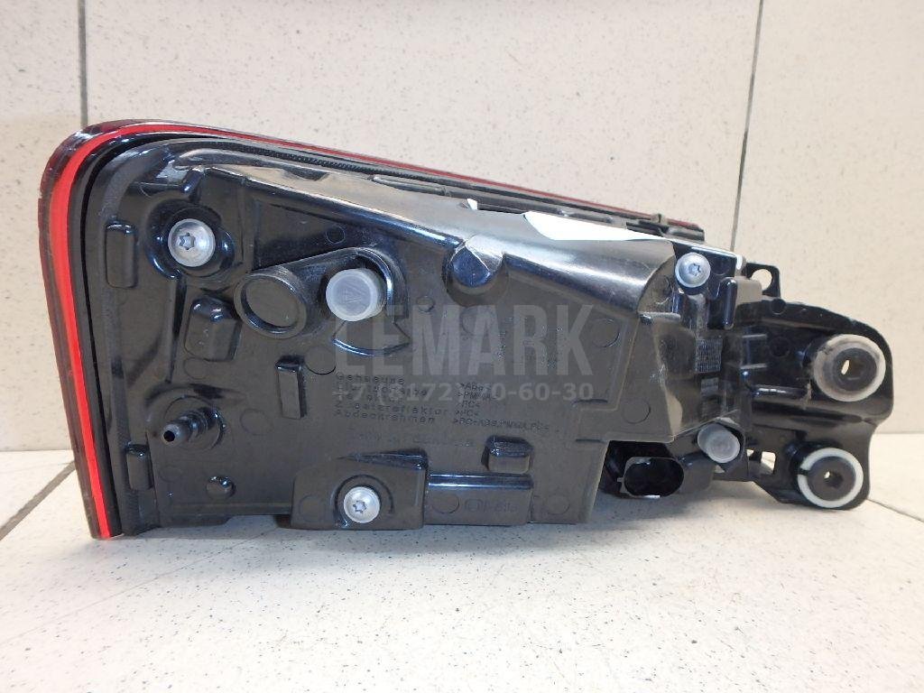 Фонарь задний наружный правый