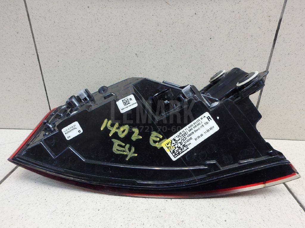 Фонарь задний наружный правый