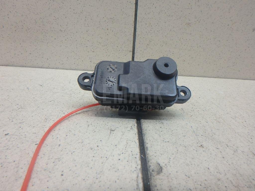 Активатор замка крышки бензобака