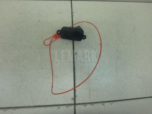 Активатор замка крышки бензобака