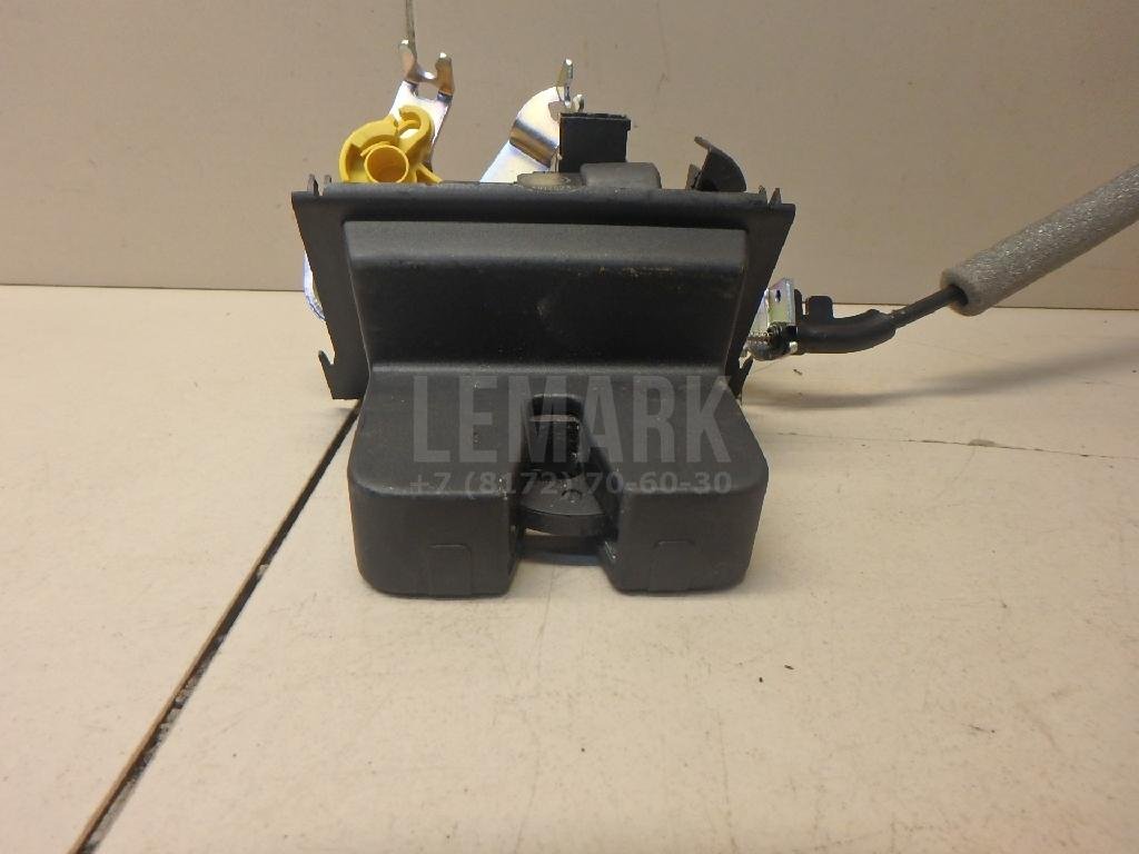 Замок багажника