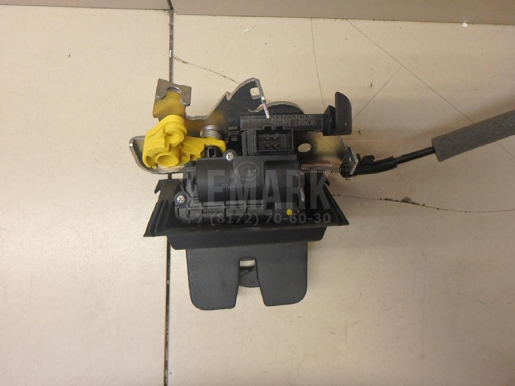 Замок багажника