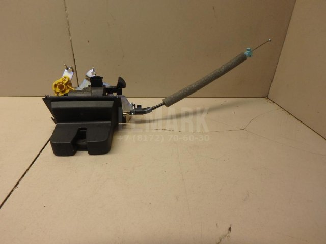 Замок багажника