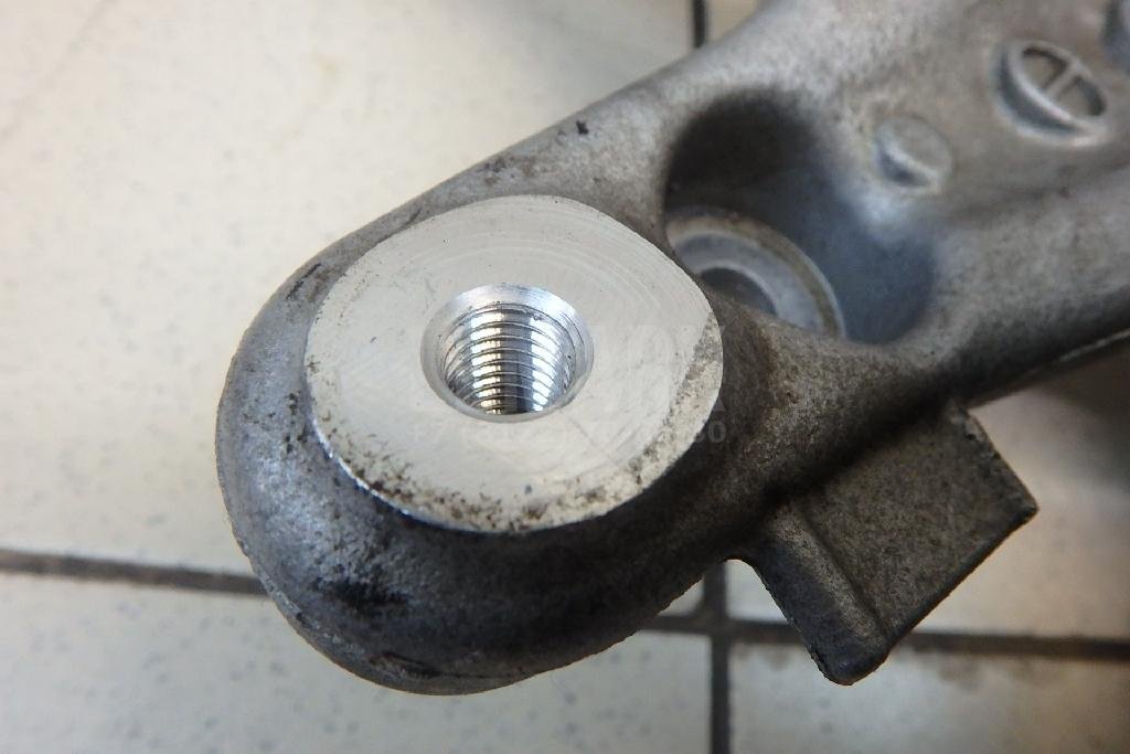 Кронштейн масляного фильтра