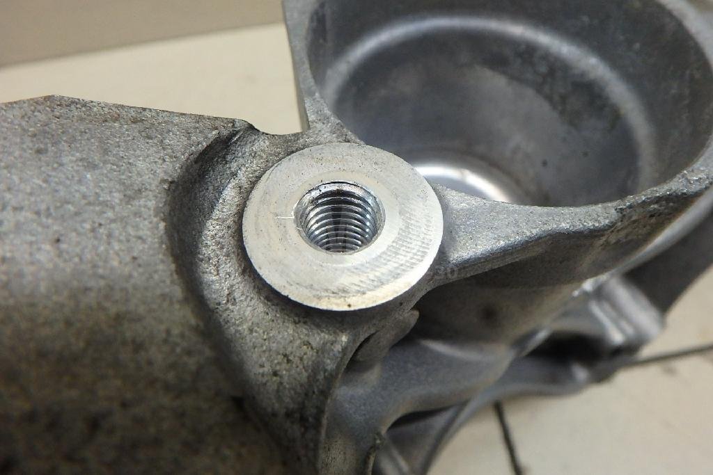 Кронштейн масляного фильтра