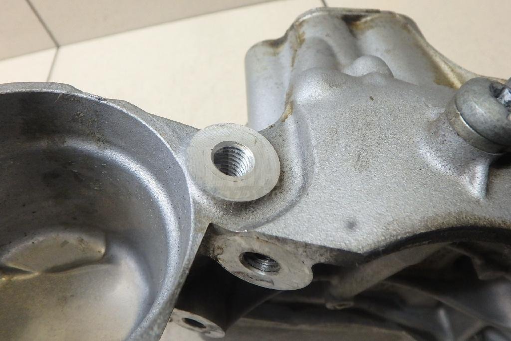 Кронштейн масляного фильтра