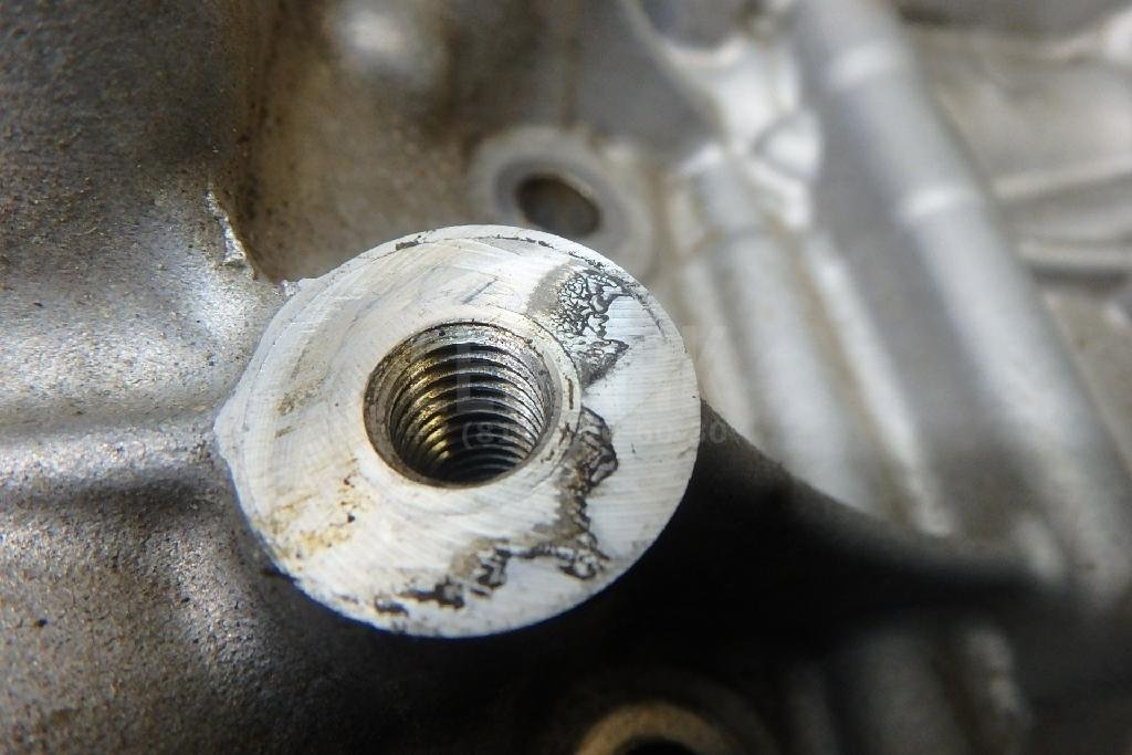 Кронштейн масляного фильтра