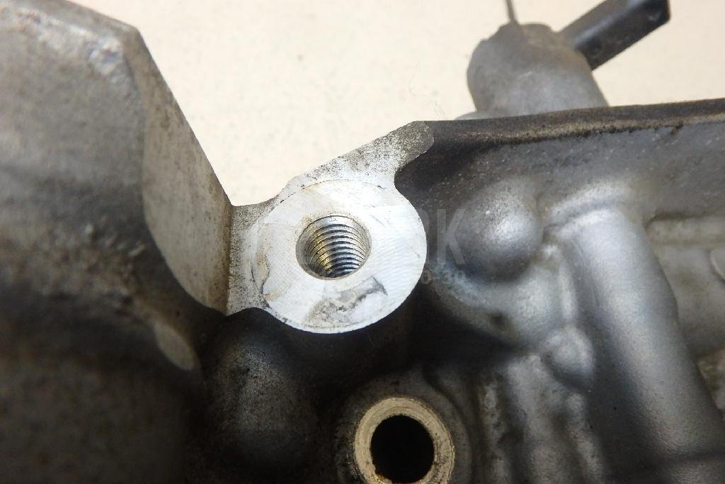 Кронштейн масляного фильтра