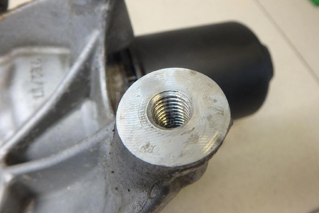 Кронштейн масляного фильтра