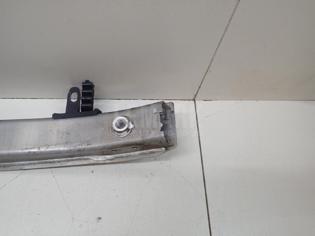 Усилитель переднего бампера