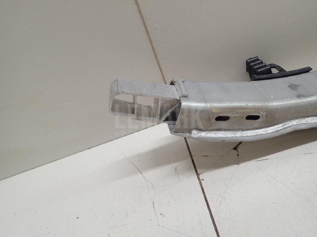 Усилитель переднего бампера