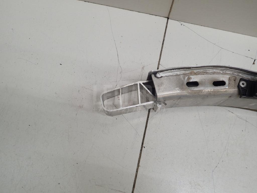 Усилитель переднего бампера