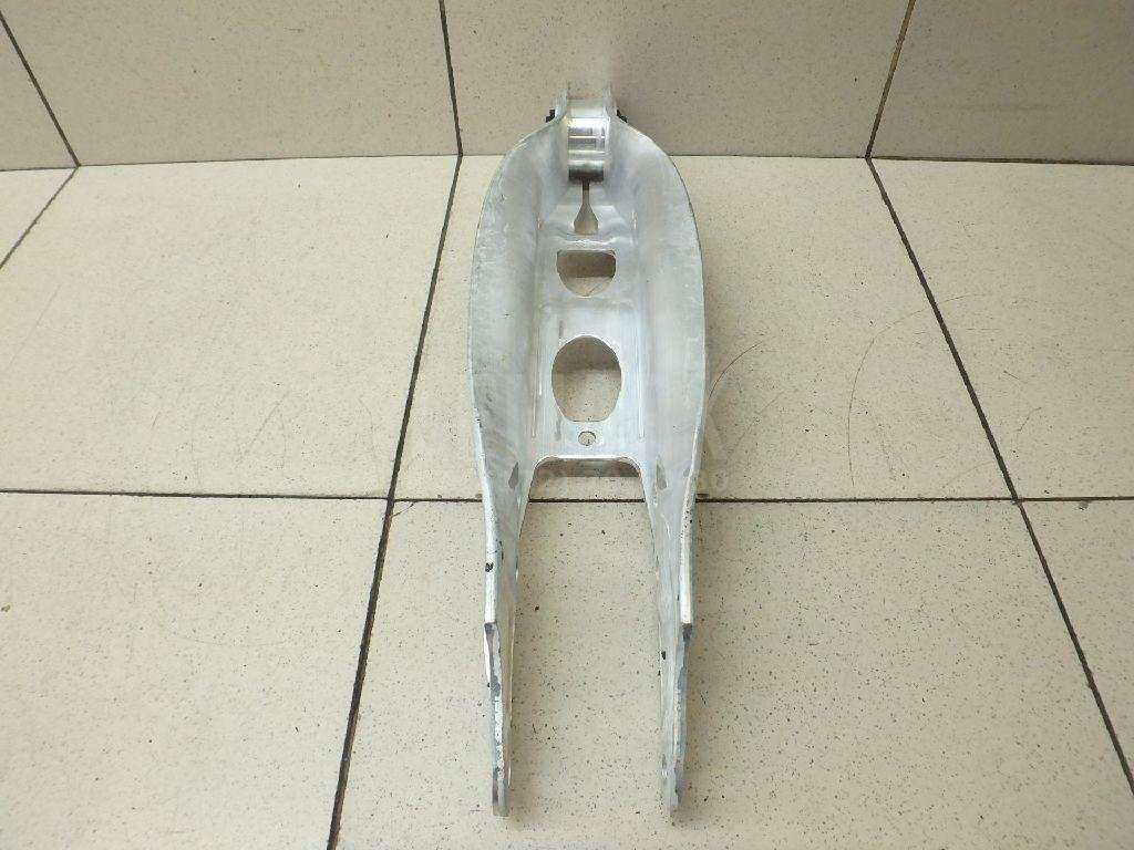 Рычаг задний поперечный