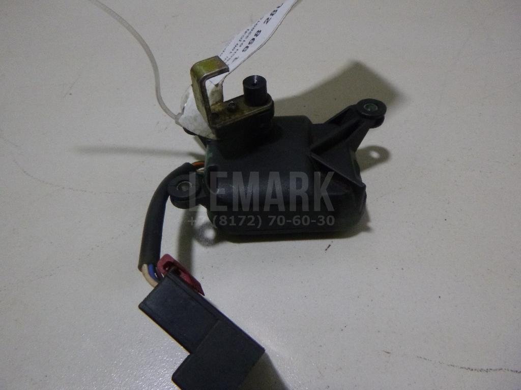 Моторчик заслонки отопителя