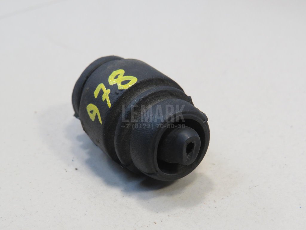 Отбойник крышки багажника