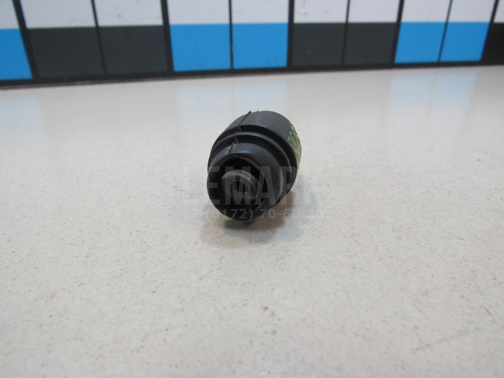 Отбойник крышки багажника