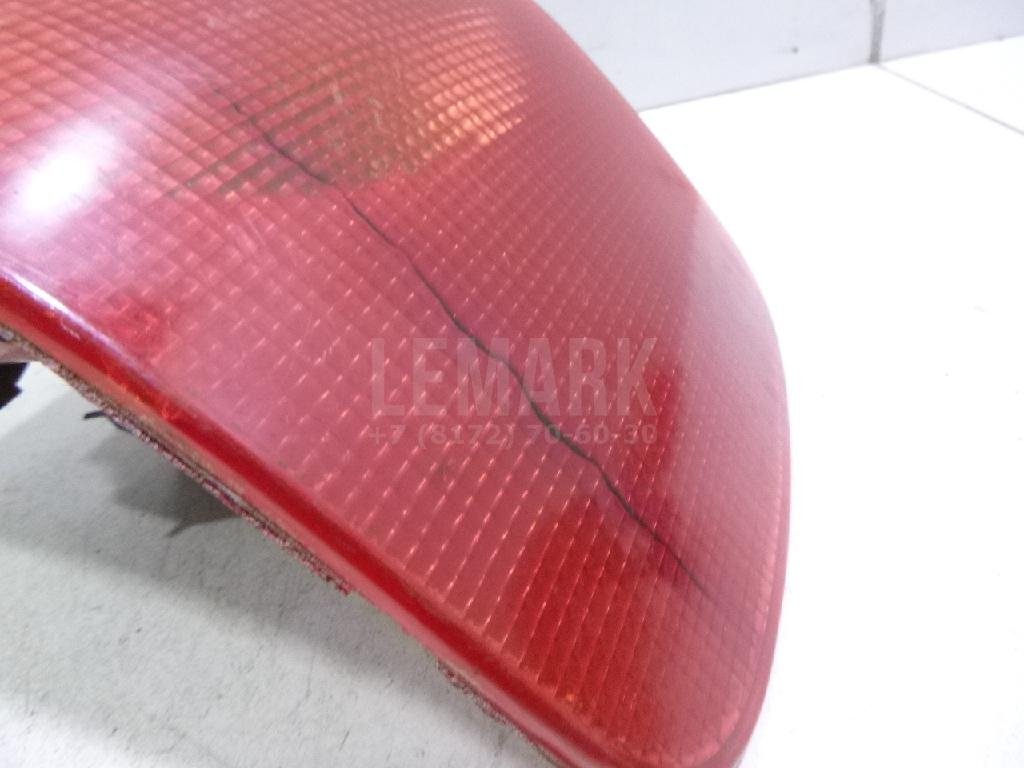 Фонарь задний наружный правый