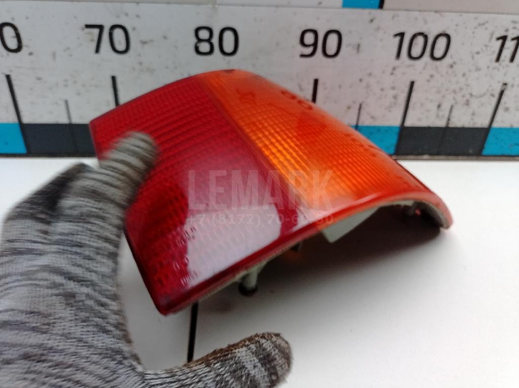 Фонарь задний наружный правый