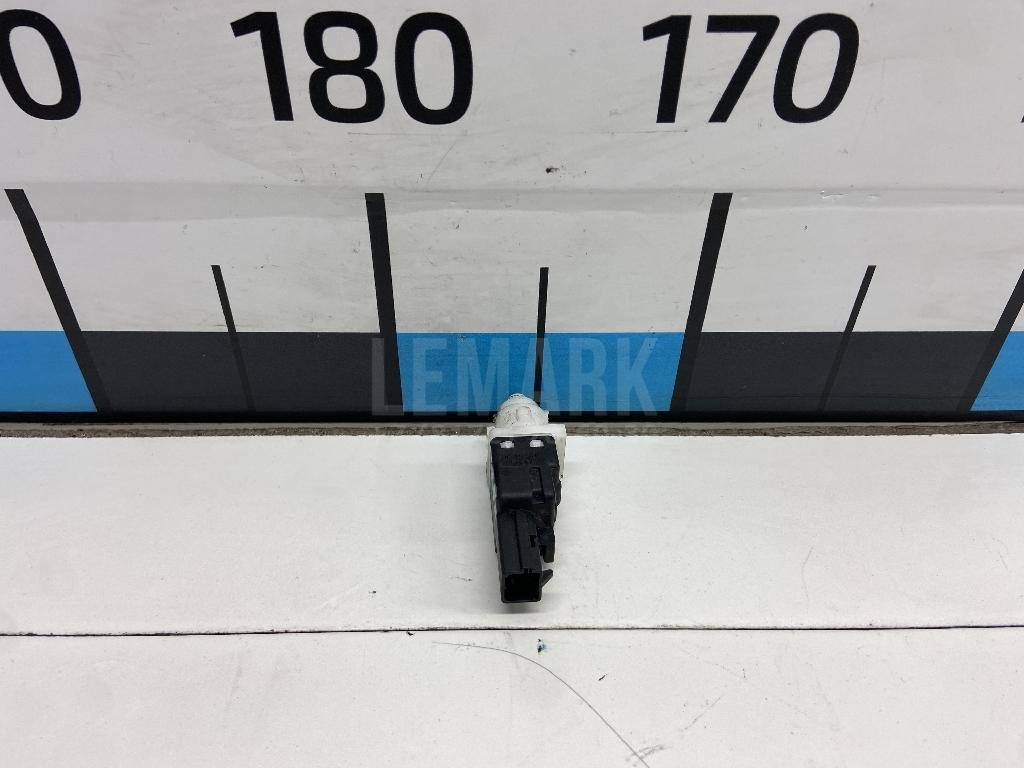 Датчик включения стопсигнала