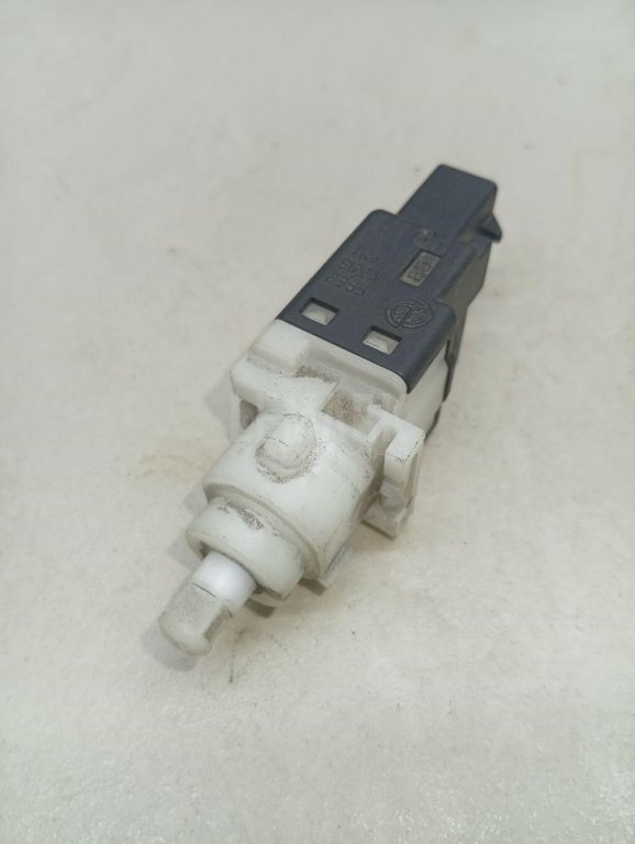 Датчик включения стопсигнала