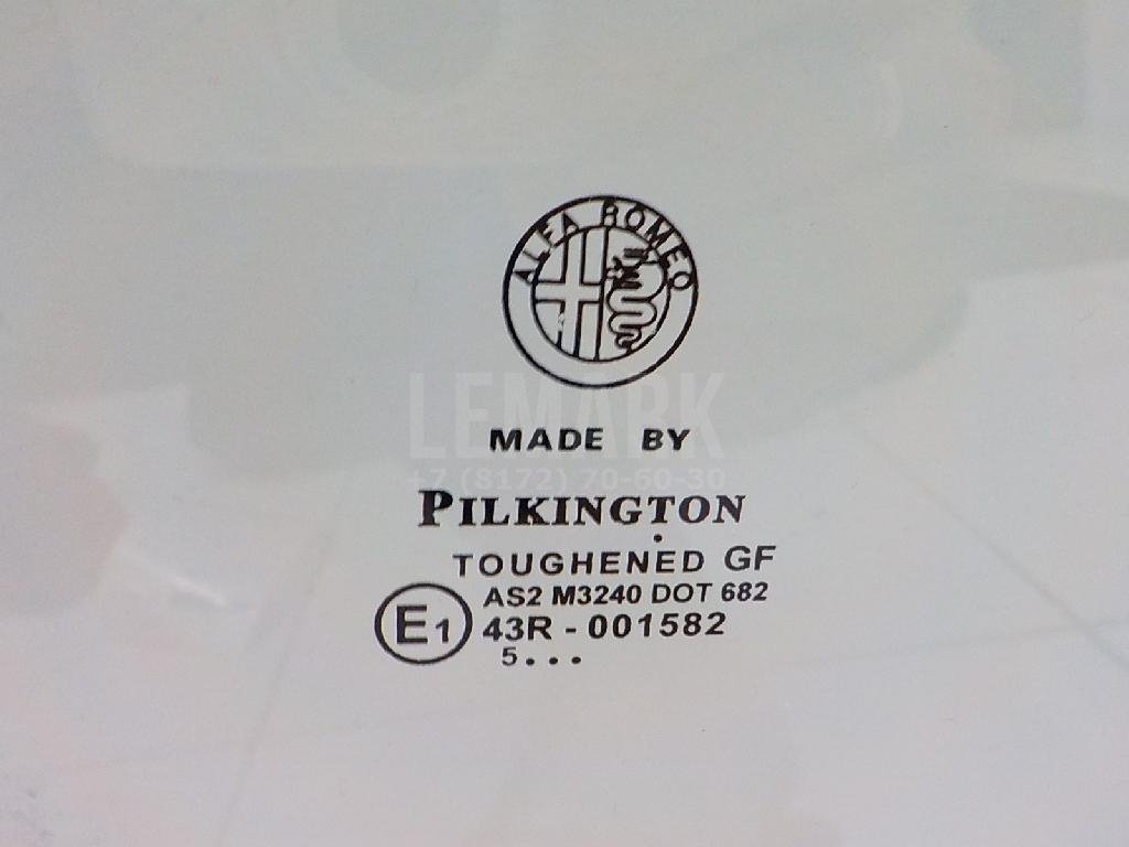 Стекло двери задней правой