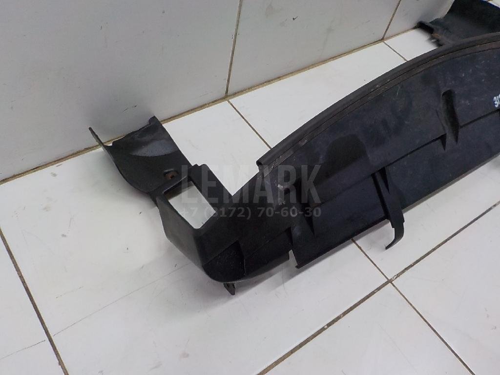 Воздуховод радиатора нижний