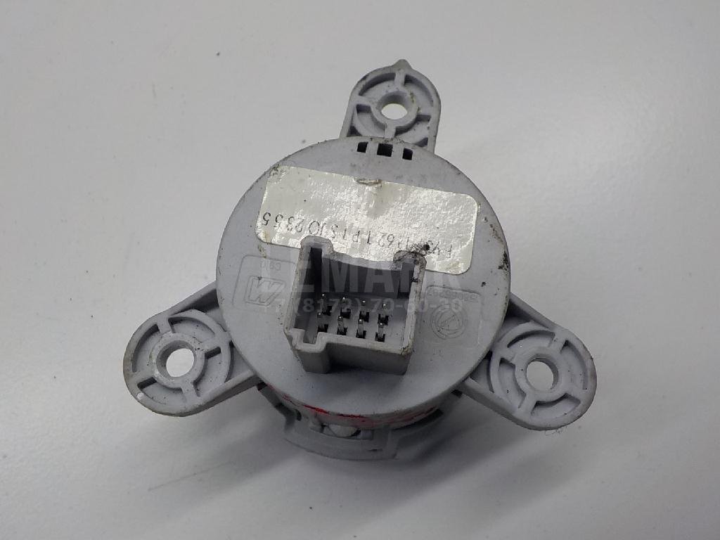 Кнопка запуска двигателя