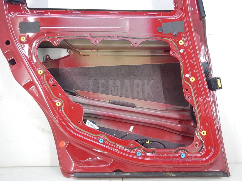 Дверь задняя левая