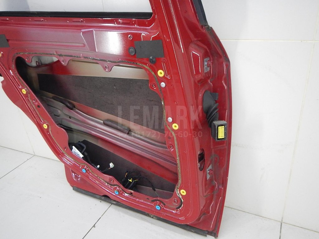 Дверь задняя левая