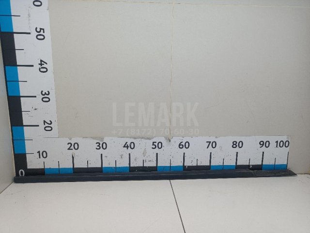 Накладка стекла переднего правого