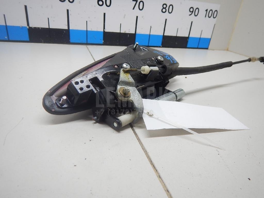 Ручка двери передней наружная левая