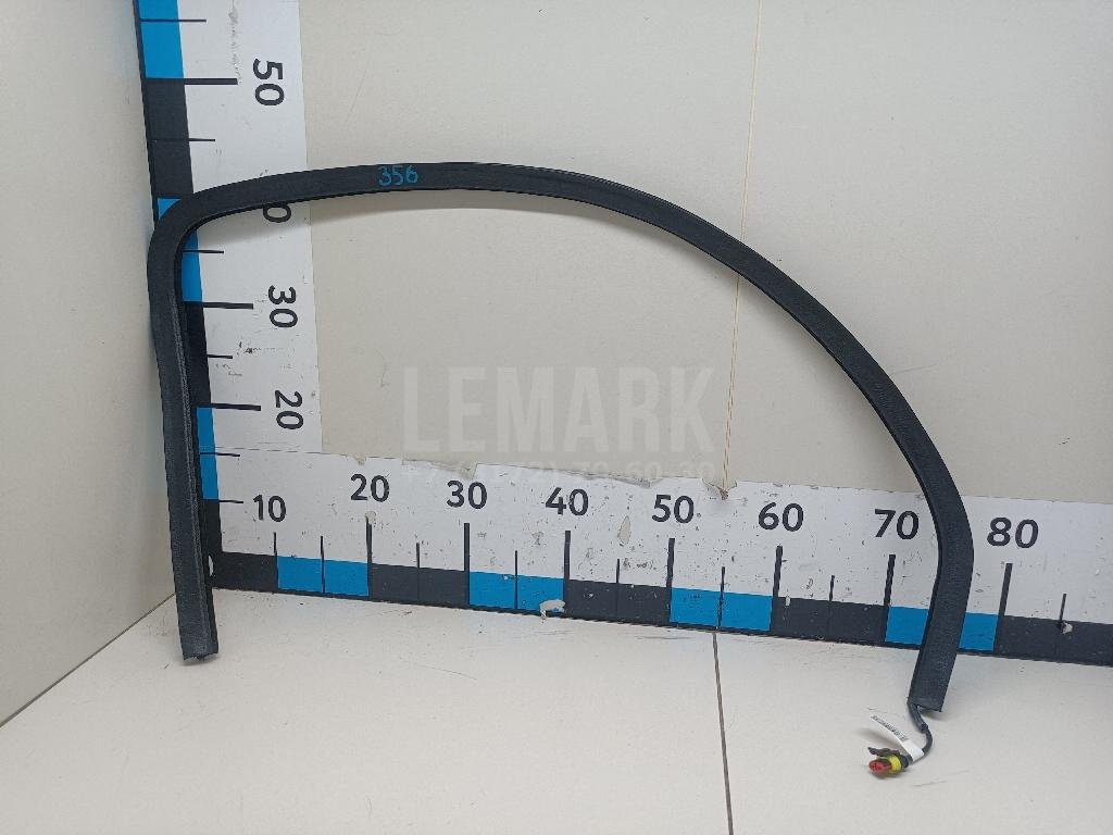 Уплотнитель стекла двери для  Audi A2 [8Z0] 2000-2005