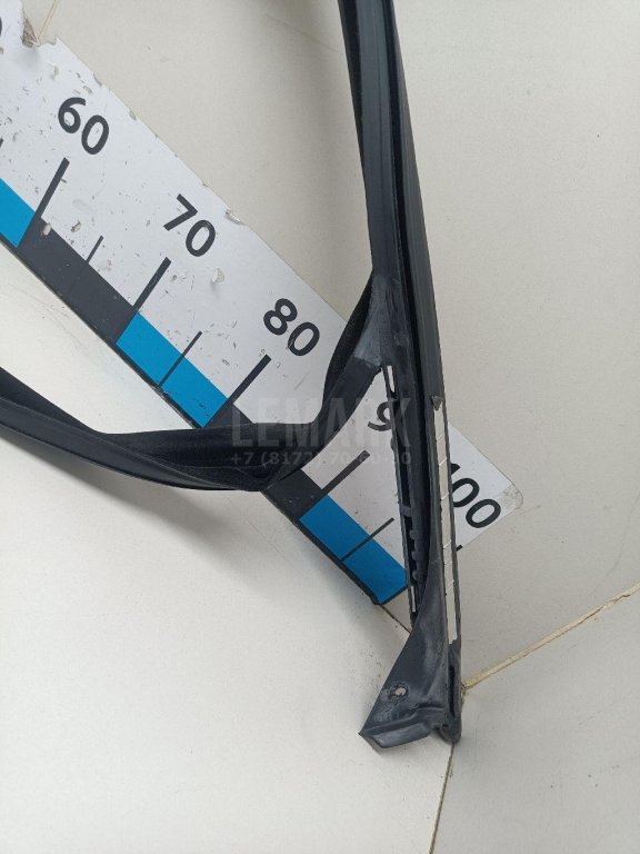 Уплотнитель стекла двери