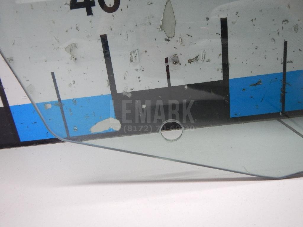 Стекло двери задней правой