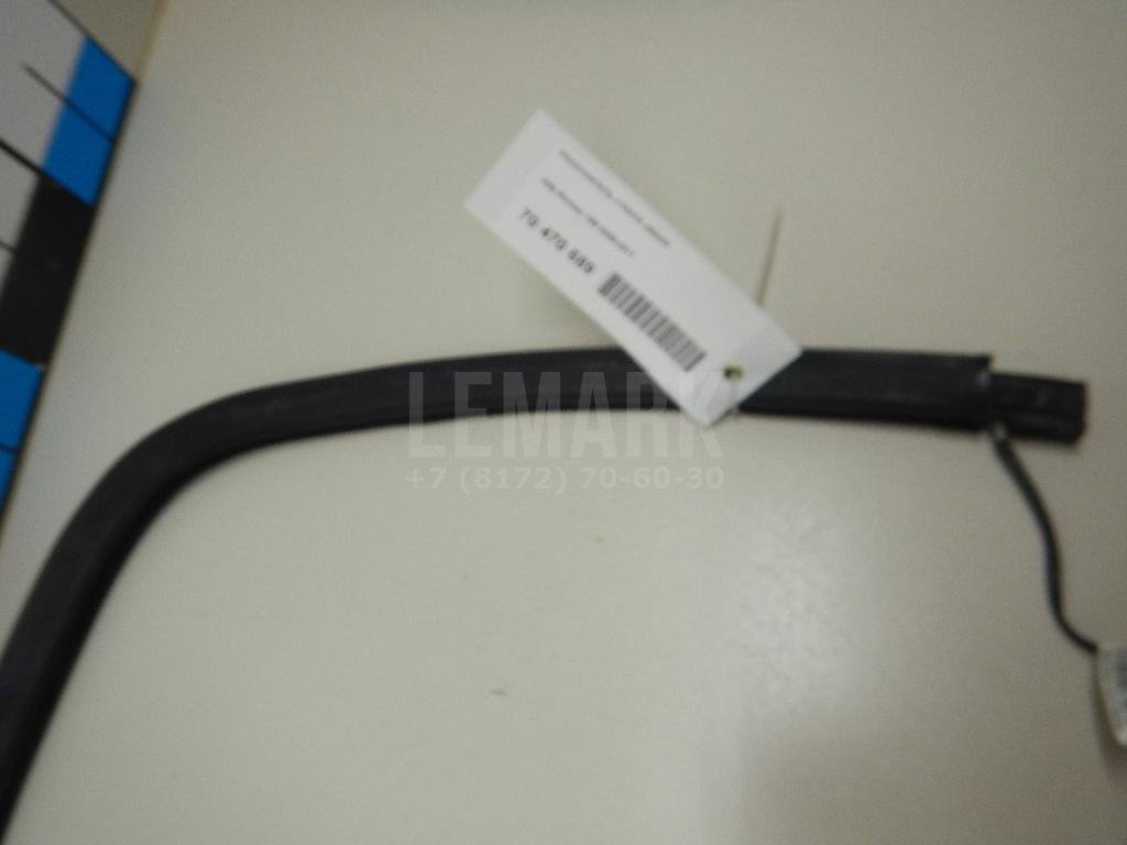 Уплотнитель стекла двери для  Audi A1 (8X) 2010-2018