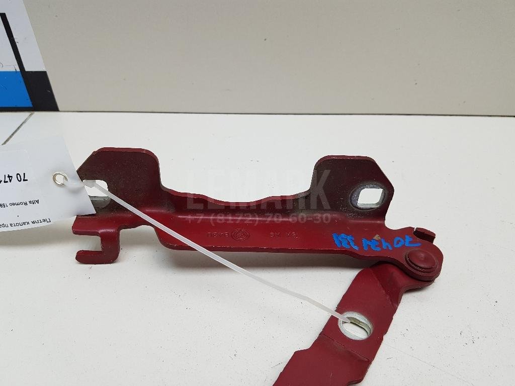 Петля капота правая